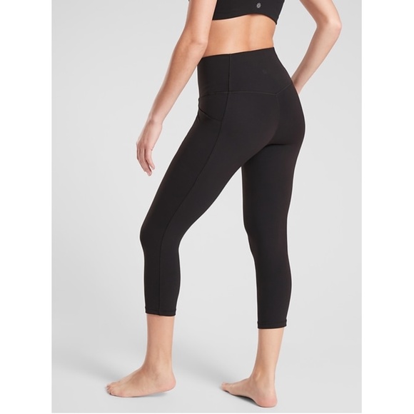 NWT Athleta Salutation Stash Pocket II Capri Black - Picture 2 of 9
